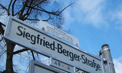 Im Jahre 2007 wurde zur Erinnerung an Siegfried Berger, einem Streikführer im Funkwerk Köpenick, eine Straße benannt.