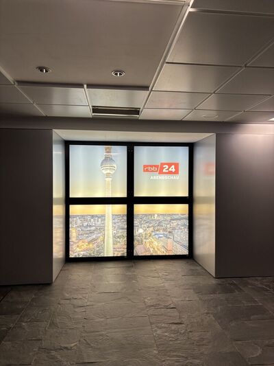 Vor dem Studiogespräch bei der Abendschau.