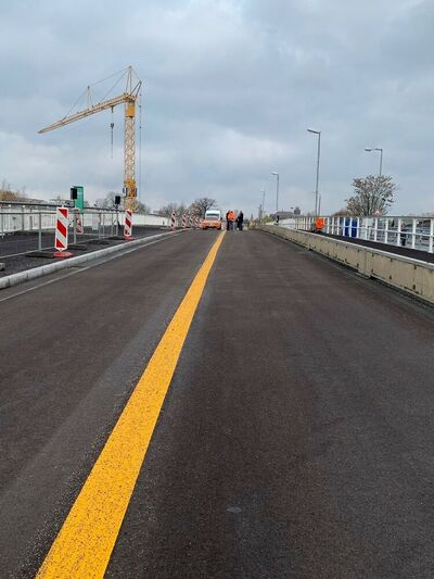 Endlich - die Vollsperrung der Allende-Brücke konnte aufgehoben werden. Auch an anderen Brücken muss es weitergehen.