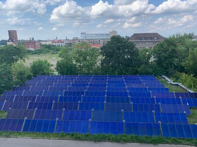 Die Sonnenkollektoren haben eine Fläche von 1058 Quadratmetern.