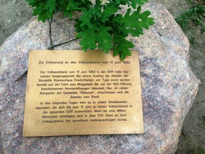 Der neue Gedenkstein bei "Rübezahl"